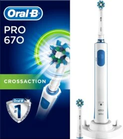 Oral B Oral-B PRO 670 CrossAction - Elektrische Tandenborstel - Met 2 Opzetborstels -SmileBright Goedkope Winkel 1063x1200