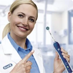 Oral B Oral-B Pro 2 2700 CrossAction - Elektrische Tandenborstel - Blauw, Wit -SmileBright Goedkope Winkel 1197x1200 3