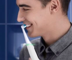 Oral B IO 6N - SMILE Black Lava Elektrische Tandenborstel Ontworpen Door Braun -SmileBright Goedkope Winkel 1200x999 1